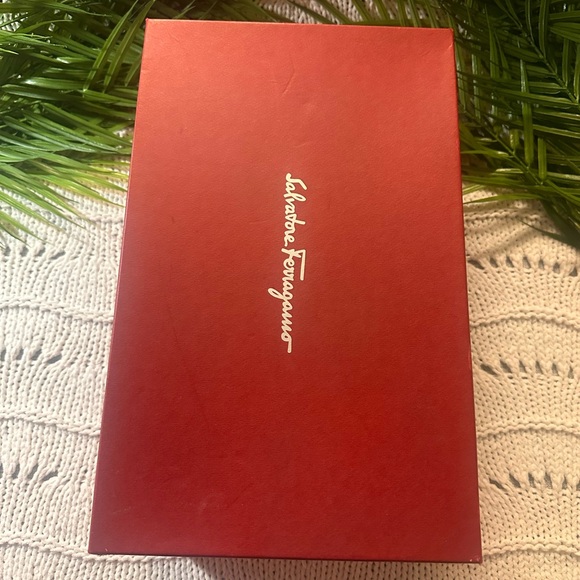 NWT Brand New FERRAGAMO Salvatore Ferragamo Parigi
Loafers (Men) Size : 9 - Picture 12 of 12